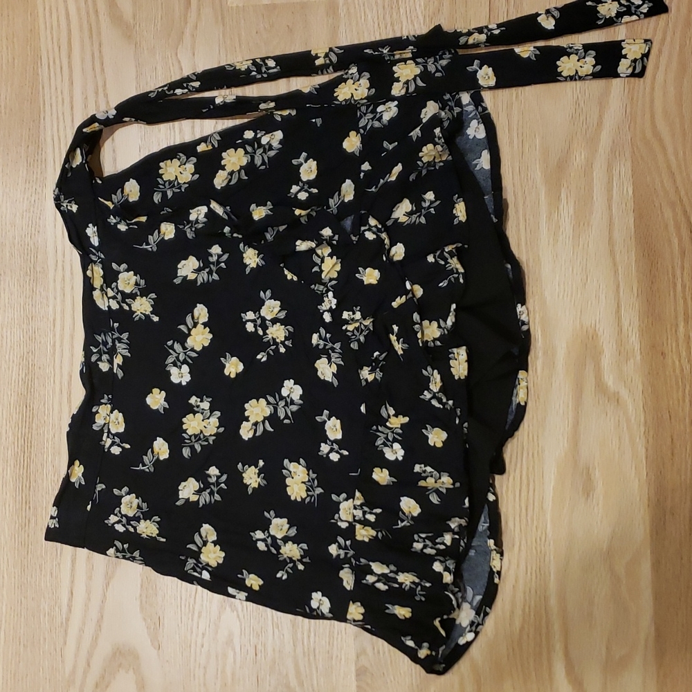 Hollister Wrap skirt